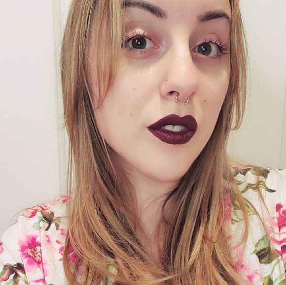 Meet your Posher, Kristin - Picture 4 of 4